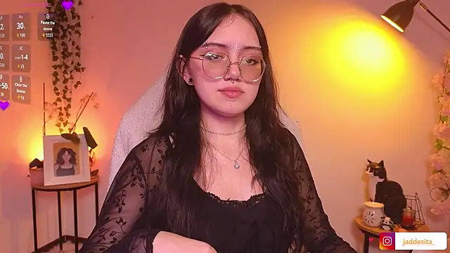Snapshot of suzumi__ chatting on October 2025 05:08:02 AM suzumi online show from October 2025 05:08:02 AM