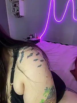 Snapshot of Mizztikaa chatting on November 2025 06:57:01 PM Mizztikaa online show from November 2025 06:57:01 PM