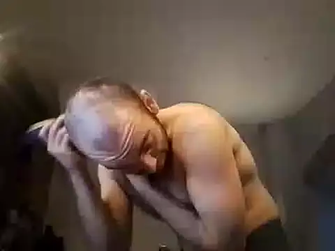 Snapshot of DrbigdickUK chatting on December 2024 04:21:02 PM DrbigdickUK online show from December 2024 04:21:02 PM