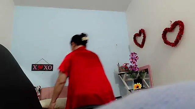 victoria jones online show from October 2025 12:34:02 PM