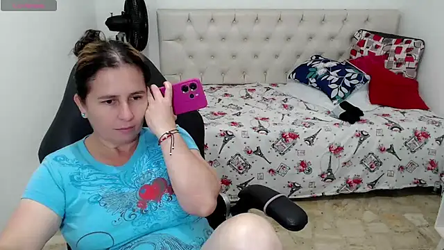 victoria jones online show from April 2026 02:06:01 PM