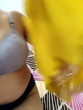 Snapshot of Diya_Chopra chatting on March 2025 04:47:01 AM Diya Chopra online show from March 2025 04:47:01 AM