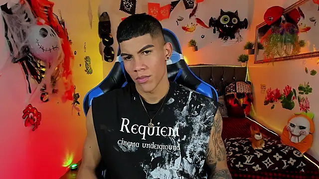 Damian latinxxx online show from October 2025 03:07:02 AM