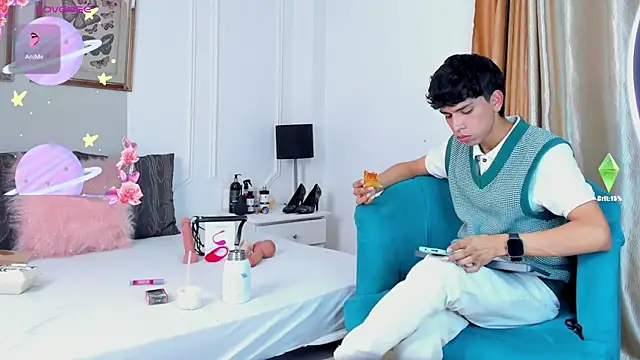 Snapshot of Santy_carrington chatting on January 2025 11:40:02 PM Santy carrington online show from January 2025 11:40:02 PM