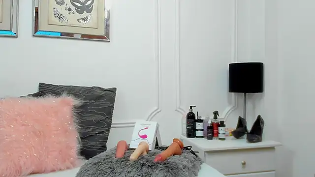 Snapshot of Santy_carrington chatting on January 2025 10:04:01 PM Santy carrington online show from January 2025 10:04:01 PM