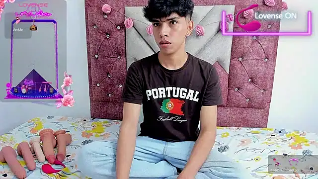 Snapshot of Santy_carrington chatting on March 2025 08:44:02 PM Santy carrington online show from March 2025 08:44:02 PM