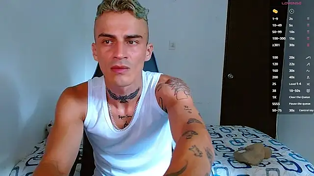 Snapshot of bray_hotboy777 chatting on November 2025 08:29:01 PM bray hotboy777 online show from November 2025 08:29:01 PM