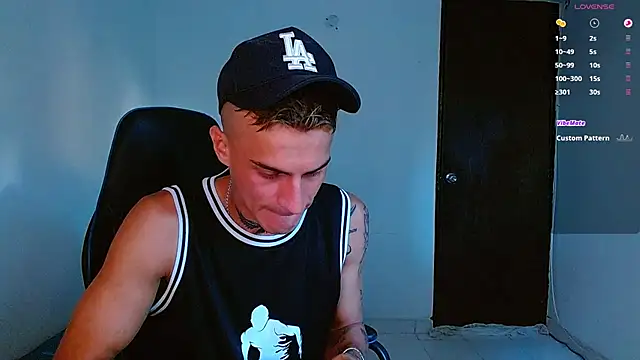 Snapshot of bray_hotboy777 chatting on December 2025 09:57:01 PM bray hotboy777 online show from December 2025 09:57:01 PM