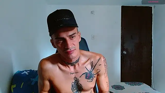 Snapshot of bray_hotboy777 chatting on January 2026 03:17:02 PM bray hotboy777 online show from January 2026 03:17:02 PM