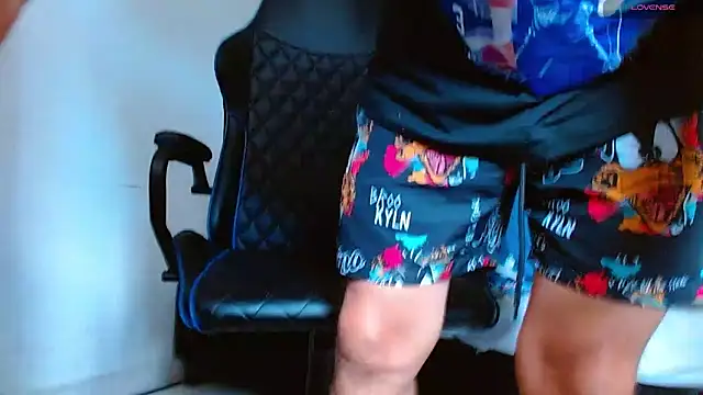 Snapshot of bray_hotboy777 chatting on January 2026 03:17:01 PM bray hotboy777 online show from January 2026 03:17:01 PM