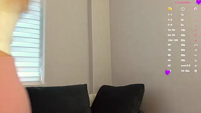 milamurrr online show from December 2025 12:58:01 PM