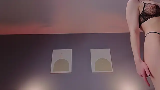 Adelheidd online show from March 2025 12:23:02 PM