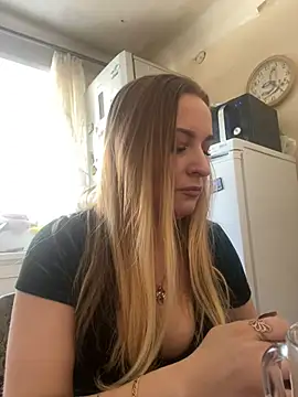 OlgaBuzzz online show from February 2025 05:23:02 AM