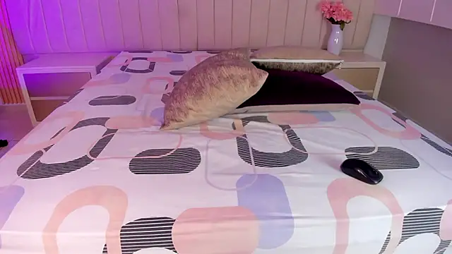 Littleolivia  online show from March 2026 03:15:01 PM