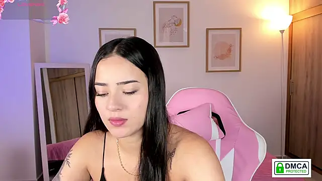 Veronica isaza   online show from November 2025 12:26:01 PM