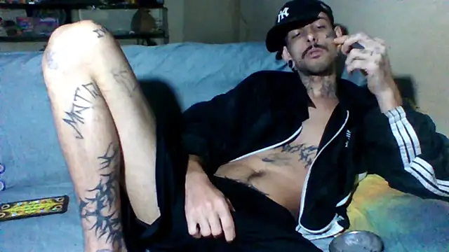 Snapshot of sellvageria chatting on November 2025 06:30:02 PM sellvageria online show from November 2025 06:30:02 PM