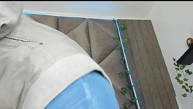 AbbyWathson online show from November 2025 07:45:02 PM