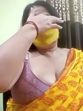 Snapshot of IndianAngle chatting on October 2025 08:29:01 PM IndianAngle online show from October 2025 08:29:01 PM