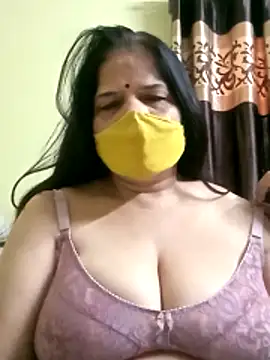 Snapshot of IndianAngle chatting on November 2025 03:17:01 AM IndianAngle online show from November 2025 03:17:01 AM