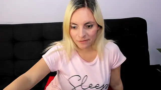 Kathia Brooks  online show from January 2025 07:38:02 PM