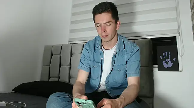 Snapshot of Eliantg chatting on January 2025 01:17:01 AM Eliantg online show from January 2025 01:17:01 AM