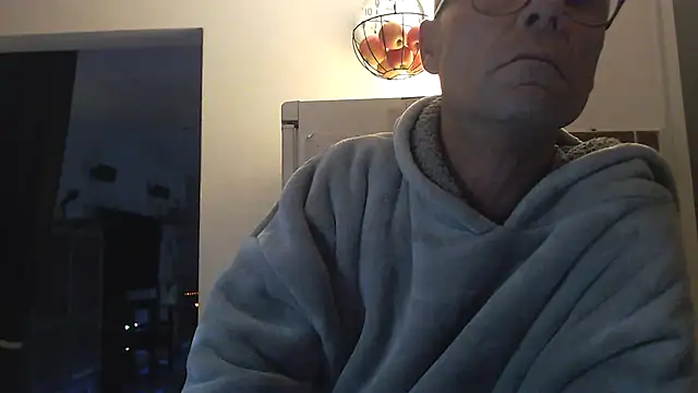 Snapshot of Nomi1612 chatting on November 2025 08:18:01 PM Nomi1612 online show from November 2025 08:18:01 PM