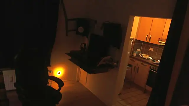 Snapshot of Nomi1612 chatting on December 2025 07:31:01 PM Nomi1612 online show from December 2025 07:31:01 PM