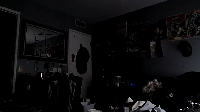 Snapshot of eavestease1 chatting on February 2026 04:27:02 PM eavestease1 online show from February 2026 04:27:02 PM