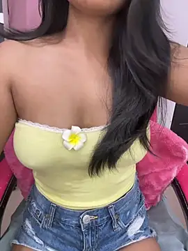 LeisyXO online show from June 2026 09:28:02 PM