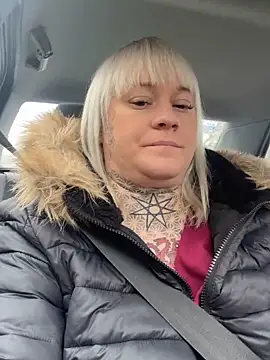 poussichienne online show from February 2026 10:18:01 AM