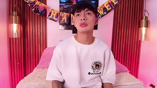 Steev Novoa online show from October 2025 07:56:02 PM