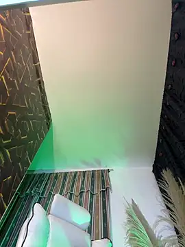 lenny boobs online show from October 2025 02:09:01 AM