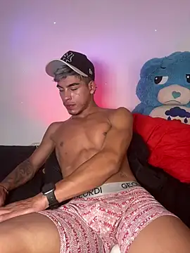 Ken-boy  online show from April 2026 10:48:02 PM