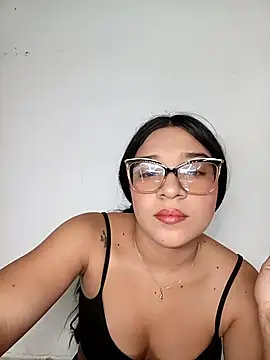 -VICKKY online show from October 2025 04:23:02 AM