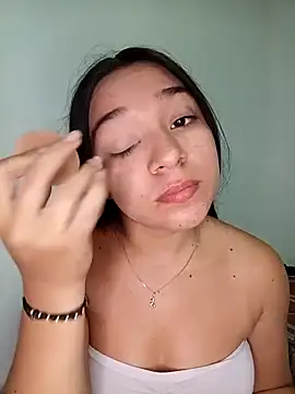 -VICKKY online show from November 2025 02:22:02 AM