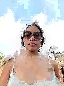 -VICKKY online show from November 2025 01:43:01 PM