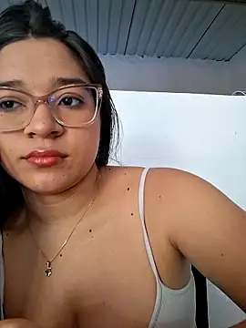 -VICKKY online show from February 2026 02:29:02 PM