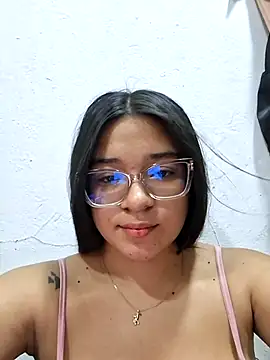 Snapshot of -VICKKY chatting on June 2026 02:32:02 PM -VICKKY online show from June 2026 02:32:02 PM