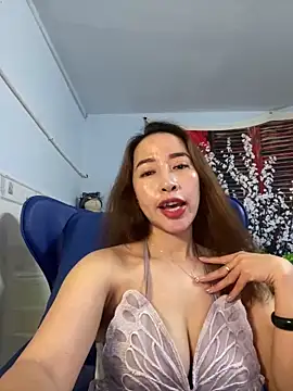 Snapshot of Cherry_6969 chatting on January 2025 05:14:02 AM Cherry 6969 online show from January 2025 05:14:02 AM