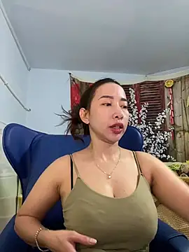 Snapshot of Cherry_6969 chatting on February 2025 02:25:01 AM Cherry 6969 online show from February 2025 02:25:01 AM