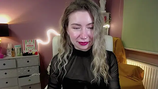 Mia Tasty online show from February 2025 05:58:02 PM