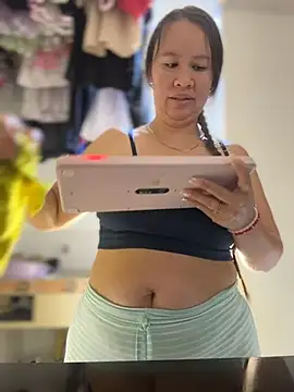 Emiily lee online show from March 2026 09:15:01 AM