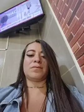 Alona Evans online show from June 2026 10:37:01 PM