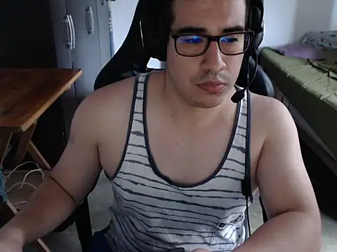 thealfawolf01 online show from April 2026 05:33:01 PM