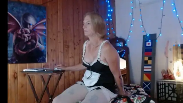 Snapshot of JamieBottoms chatting on June 2026 02:10:02 PM JamieBottoms online show from June 2026 02:10:02 PM