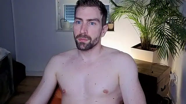 Rac-Coon online show from June 2026 07:06:02 PM