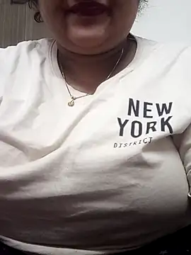 smile pretty online show from December 2024 07:28:01 PM