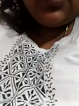 smile pretty online show from December 2024 04:06:01 PM