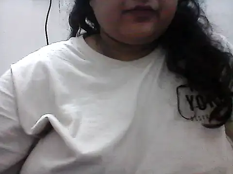 smile pretty online show from December 2024 07:00:02 PM