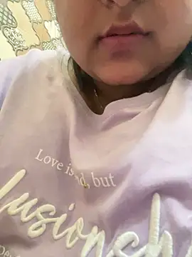 smile pretty online show from February 2025 05:45:02 AM